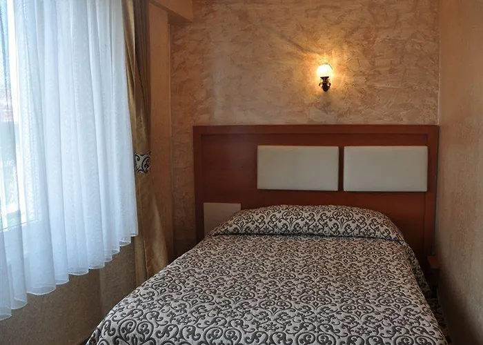 Kaya Madrid イスタンブール