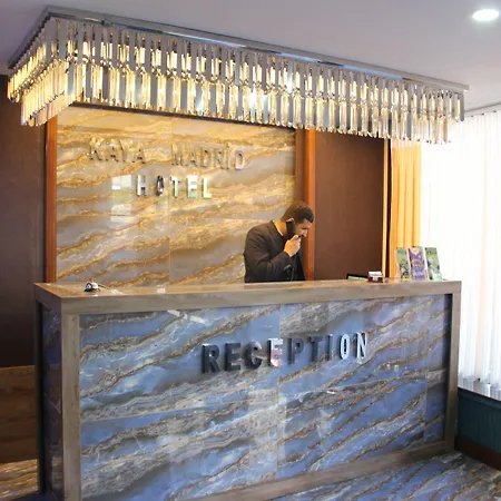 Kaya Madrid Отель