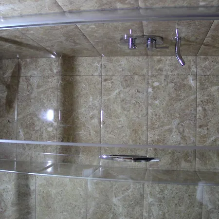 Kaya Madrid Отель