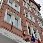 Kaya Madrid Hotel